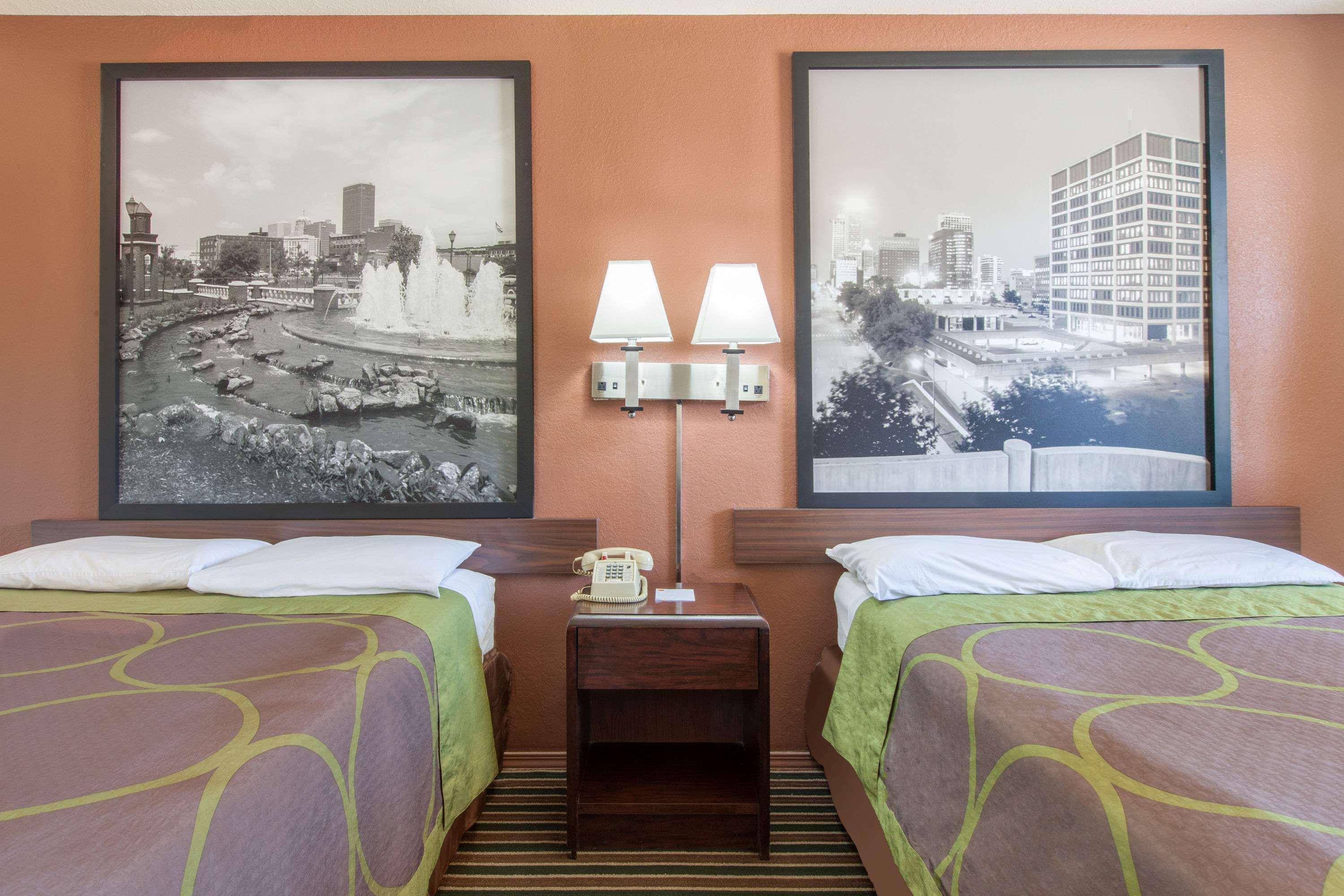 Rodeway Inn Маскогі Екстер'єр фото