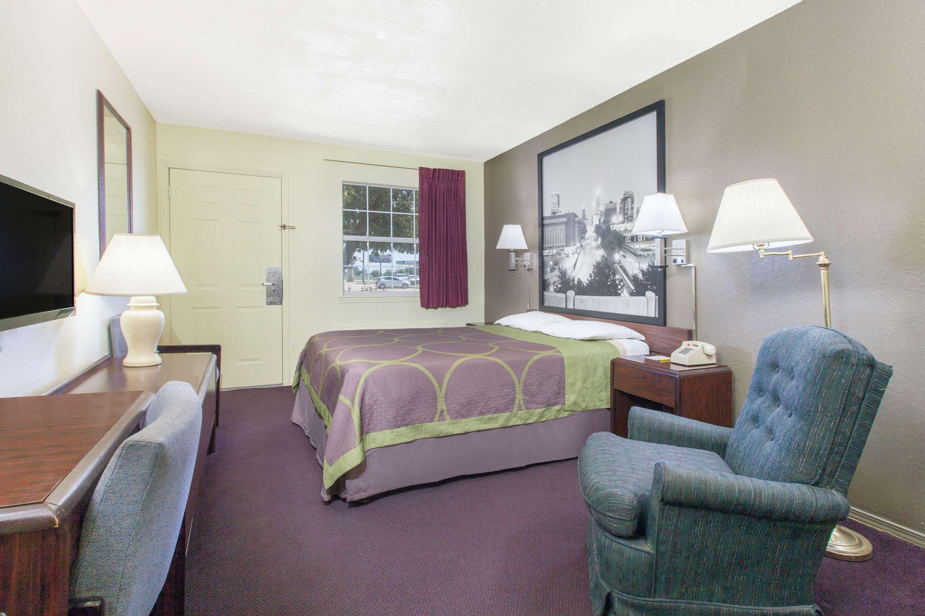 Rodeway Inn Маскогі Екстер'єр фото